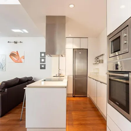 Lu&cia Duplex Center